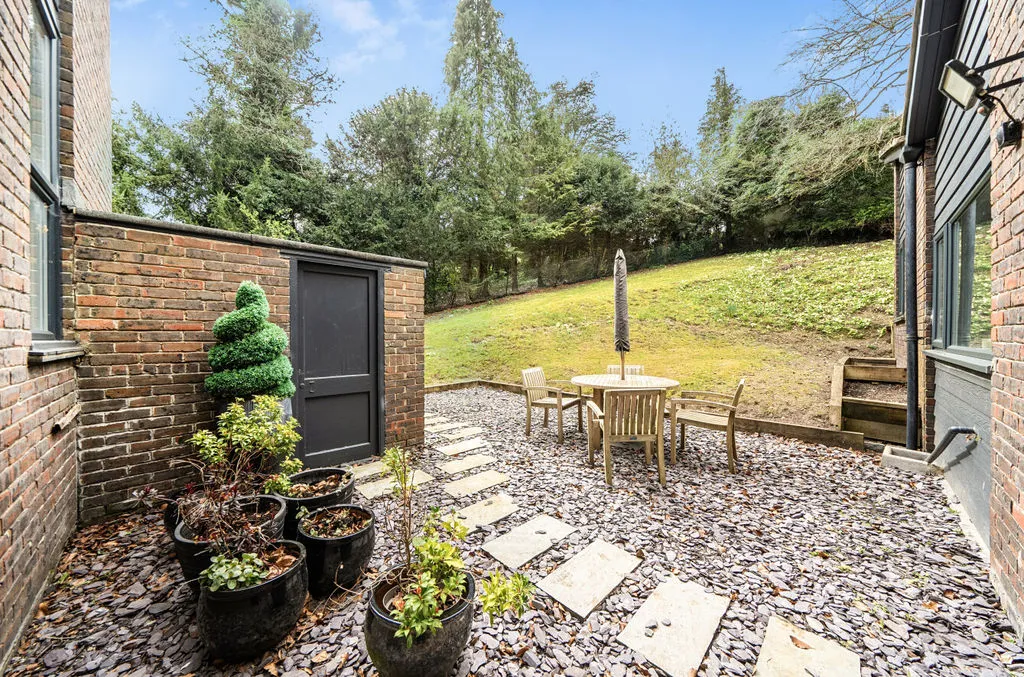 Hartley Hill, Purley CR8 4EL, photo 18