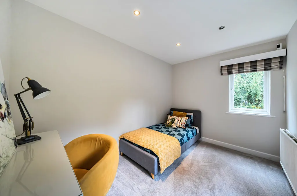 Hartley Hill, Purley CR8 4EL, photo 15
