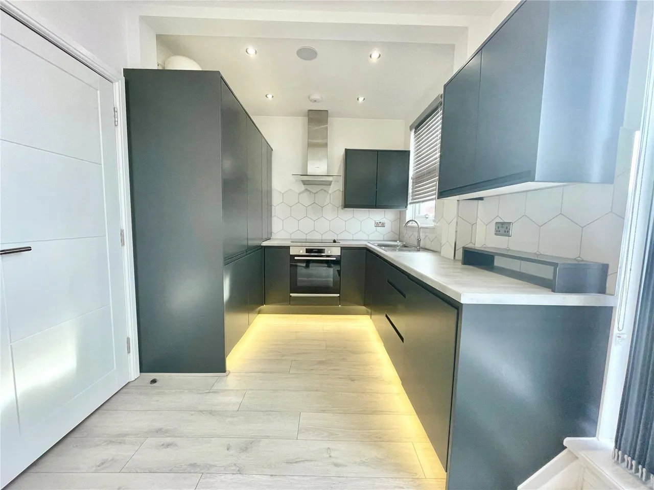 Glovers Court, Preston, PR1, photo 5