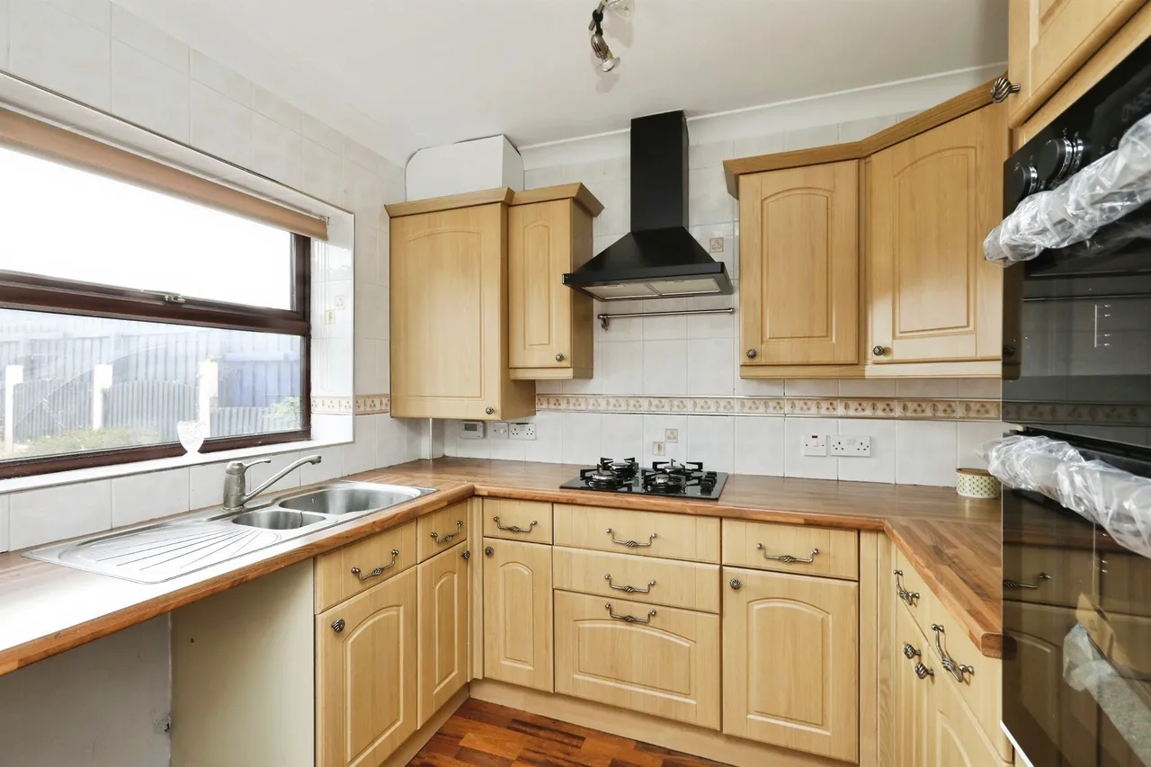Thornhill Road, Harworth, Doncaster, photo 6