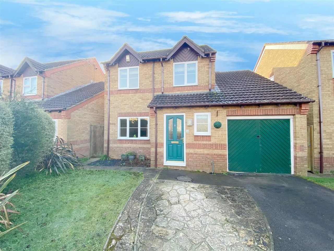 4 bed house for sale — Glebeside Close, Worthing