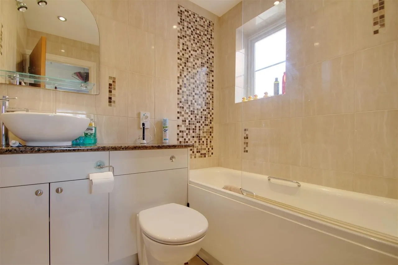 Glebeside Close, Worthing, photo 15