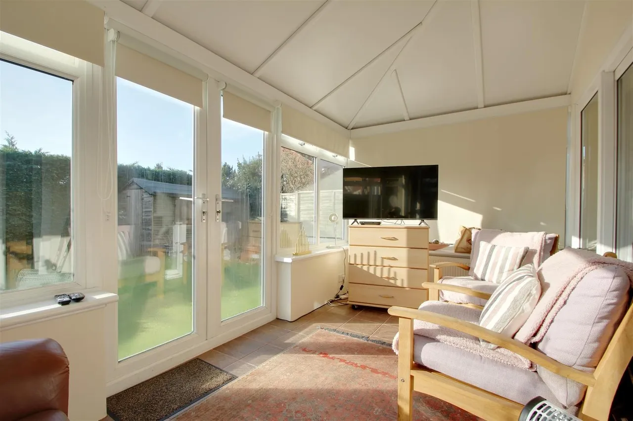 Glebeside Close, Worthing, photo 16