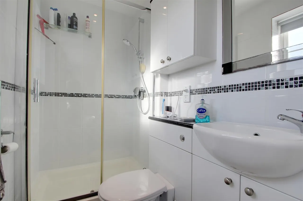 Glebeside Close, Worthing, photo 12