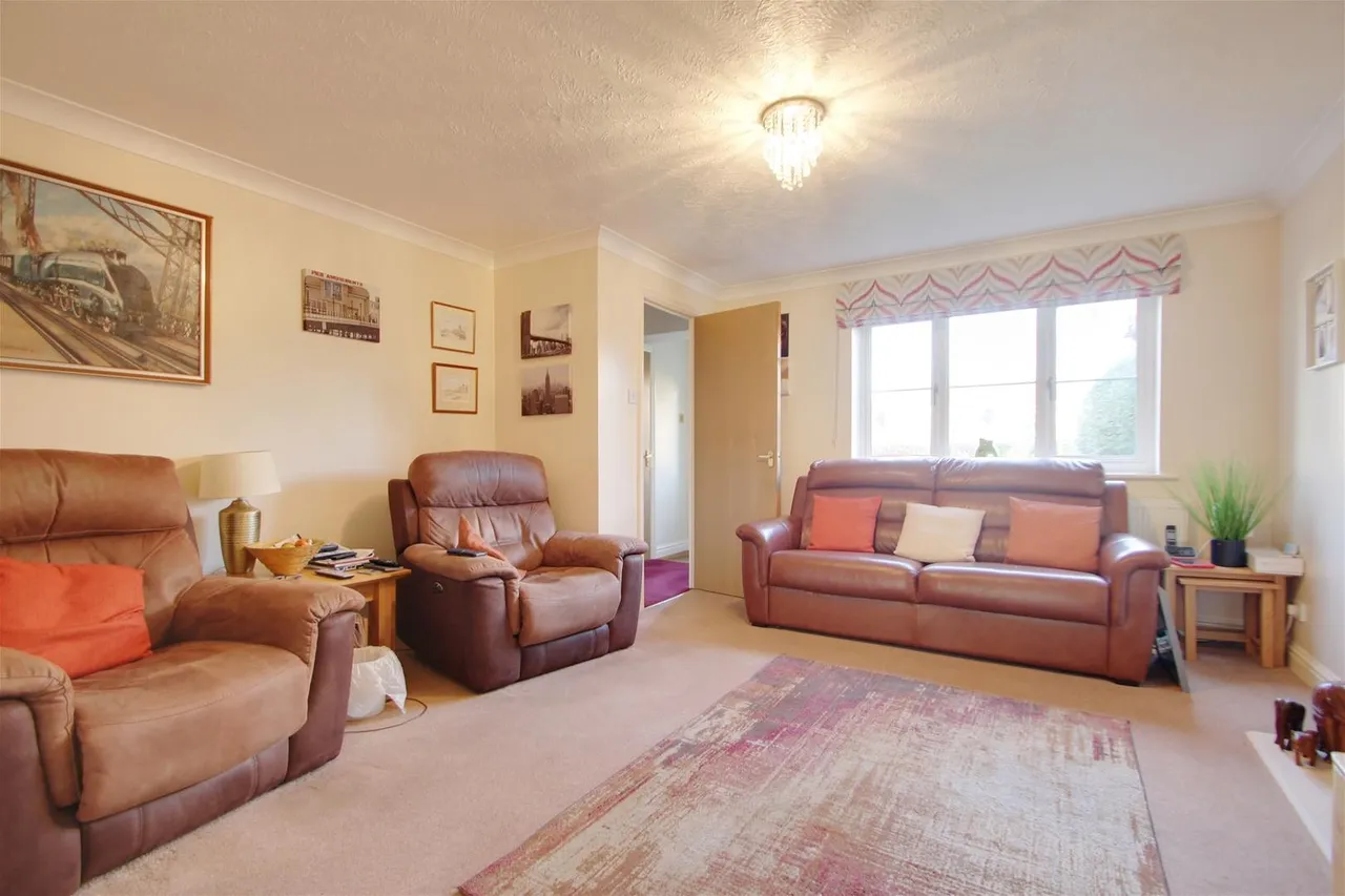 Glebeside Close, Worthing, photo 4