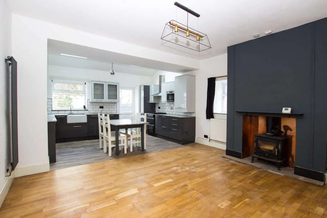 2 bed house for sale — Knowlesly Road, Darwen, BB3 2NE