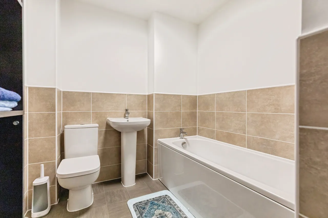 Sika Avenue, Kettering, NN14, photo 18