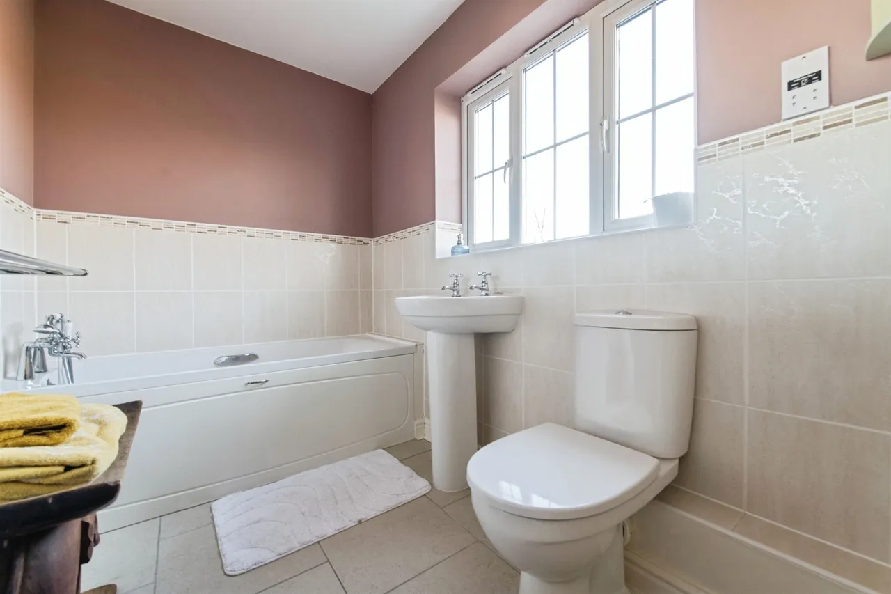 Flax Meadow Lane, Axminster, EX13, photo 13