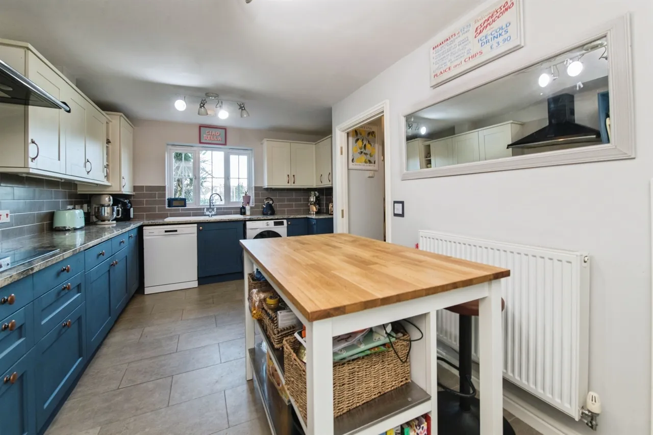 Flax Meadow Lane, Axminster, EX13, photo 6