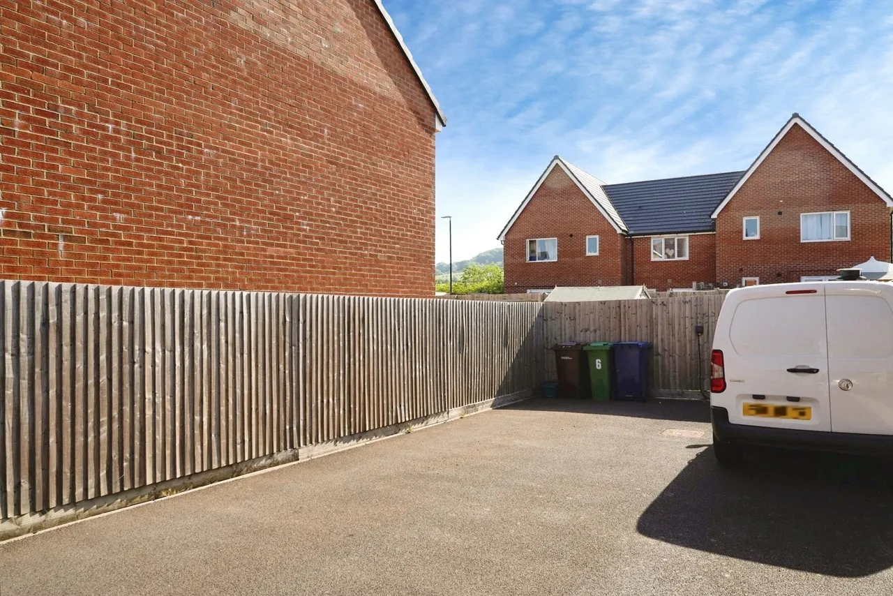 Poppy Drive, Cheltenham, GL52, photo 11