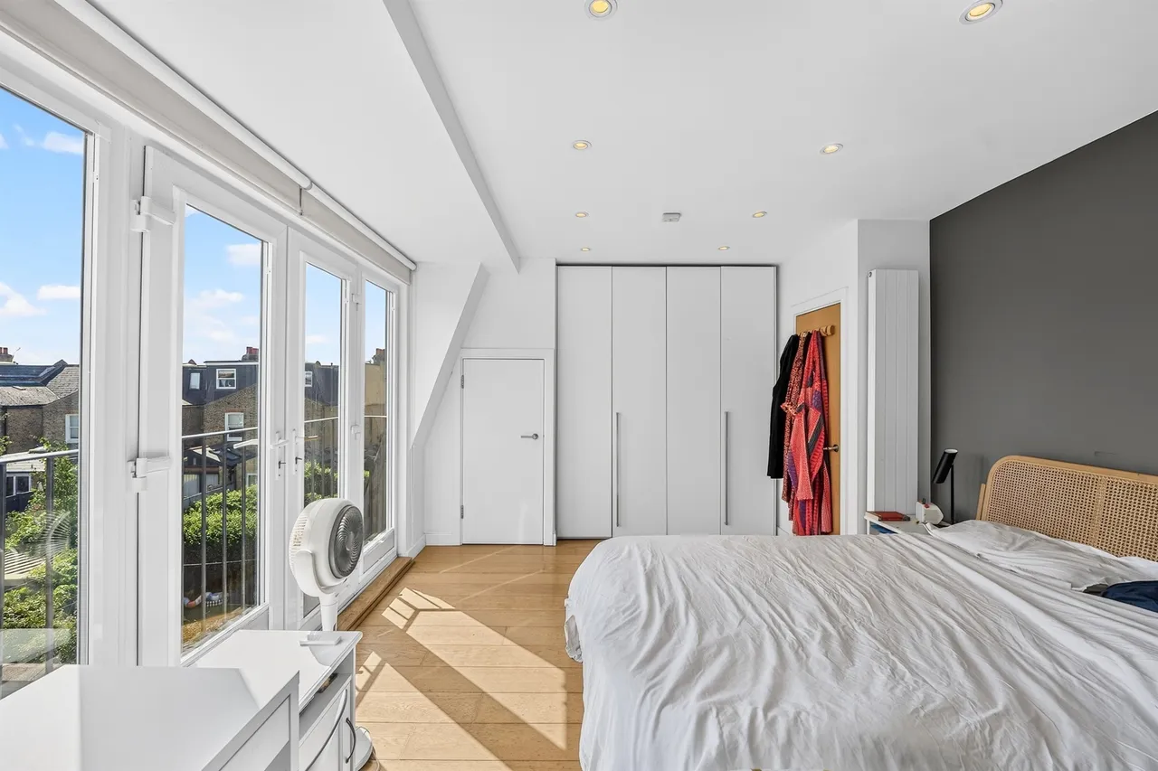 Lavenham Road, London, SW18, photo 8