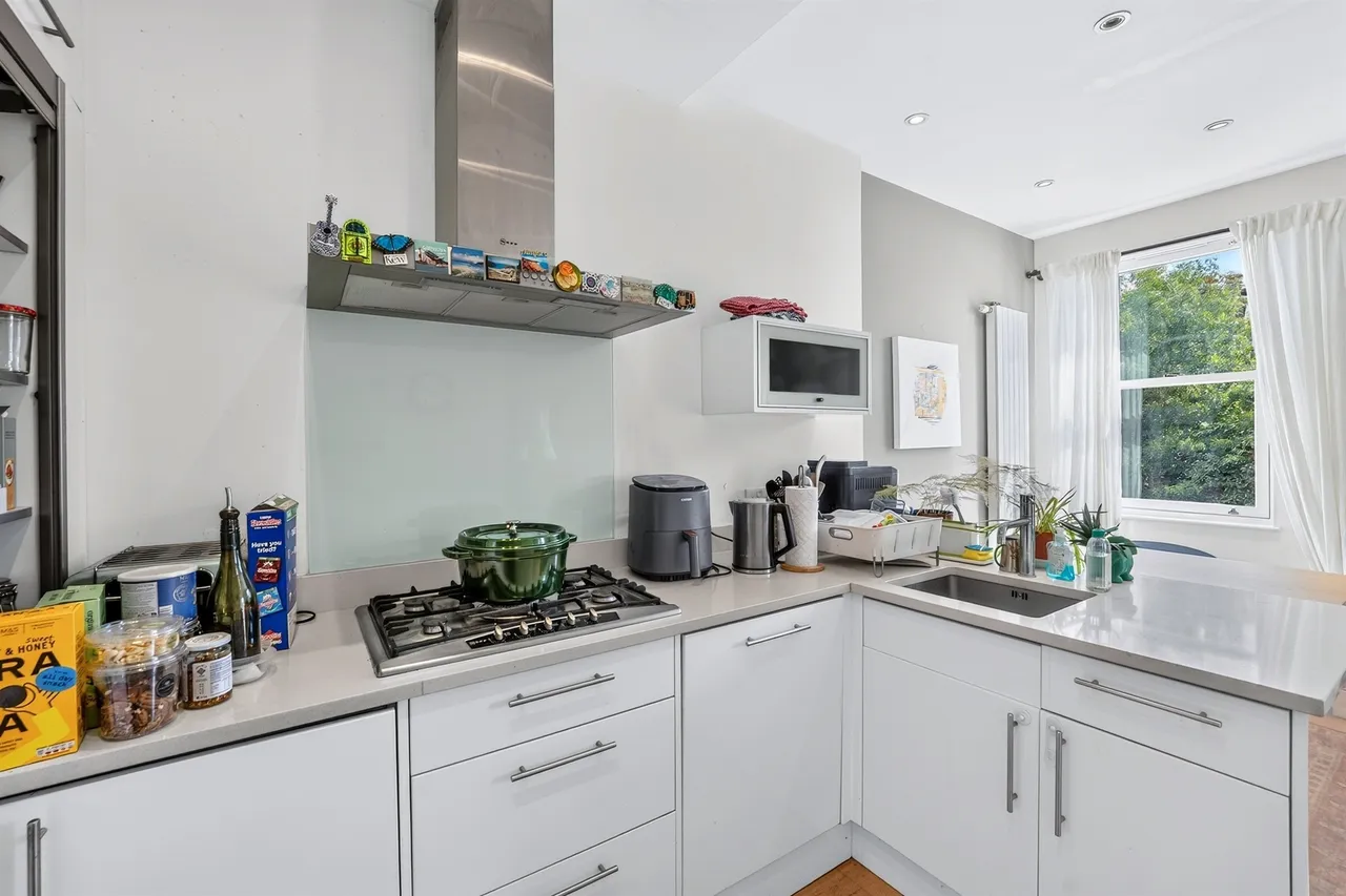 Lavenham Road, London, SW18, photo 9