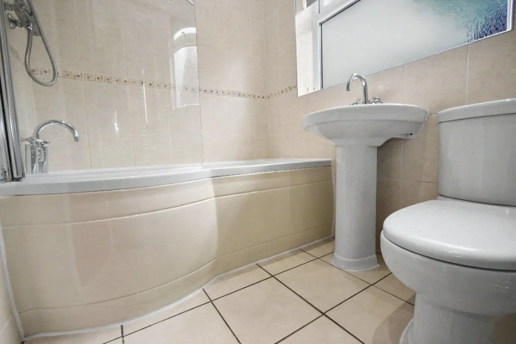 South Lane, Netherton, WF4, photo 6