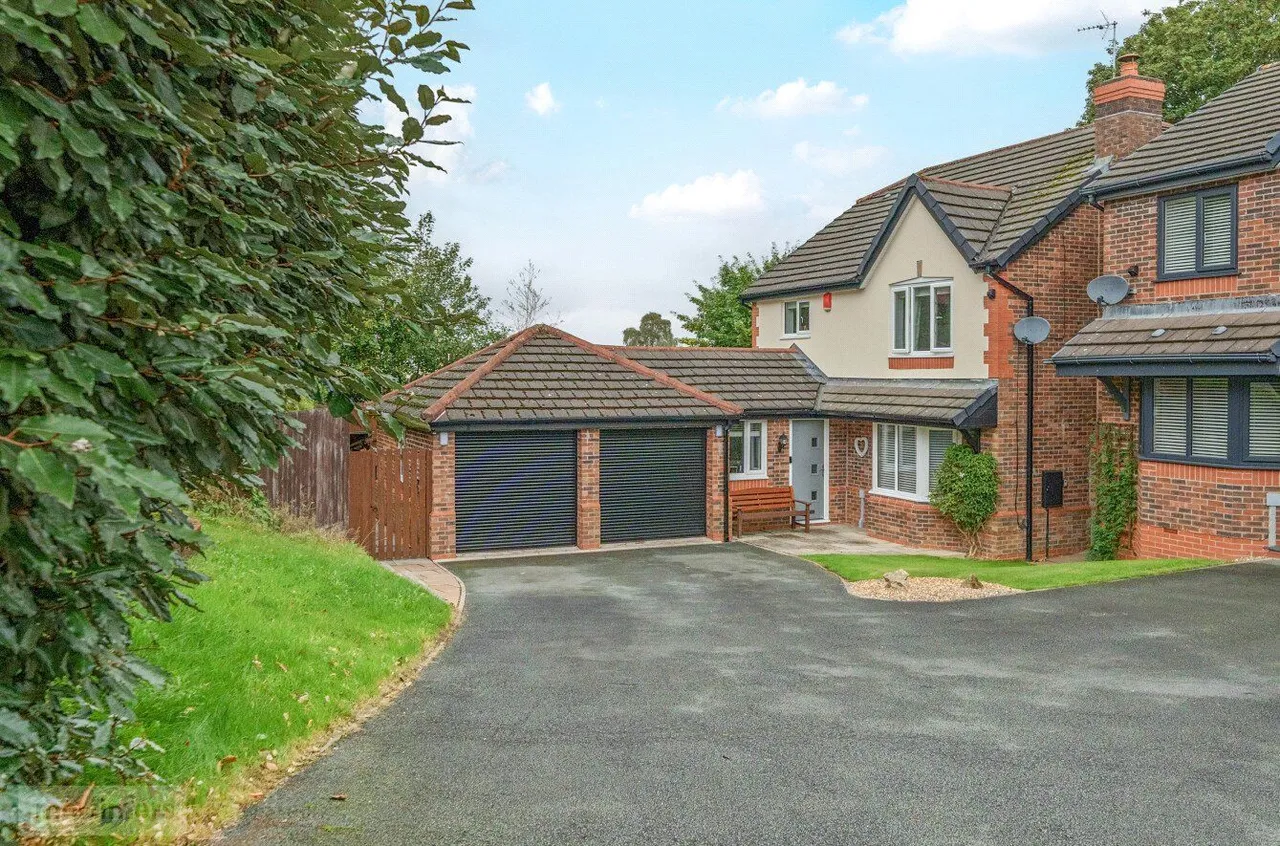 4 bed house for sale, Dent Dale, Accrington, BB5