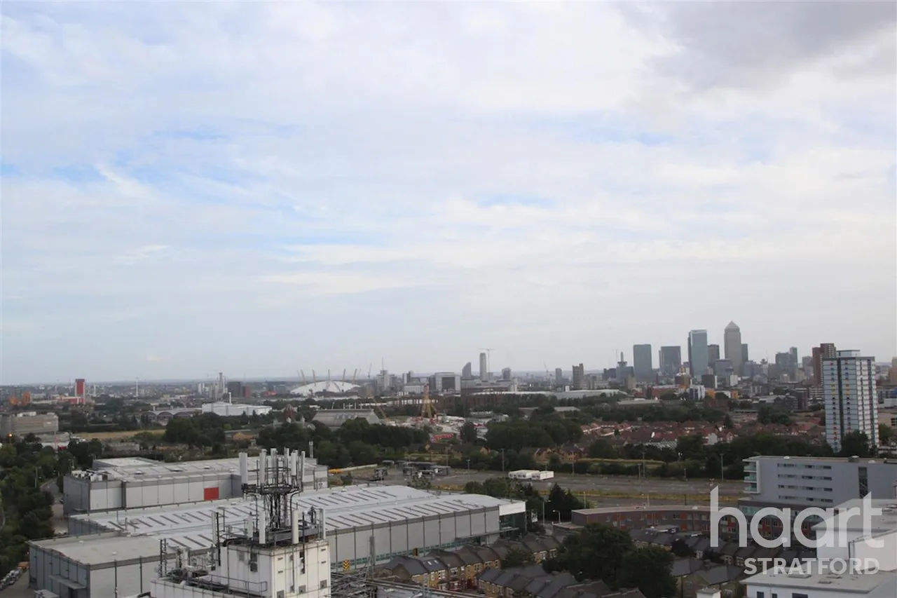 Stratford High Street, E15, photo 10