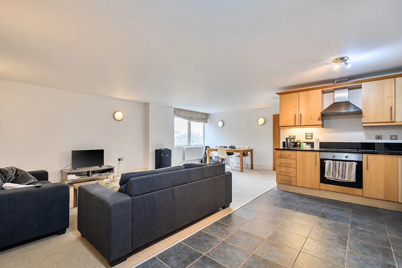 84 Gainsborough House, Cassilis Road, London, photo 8
