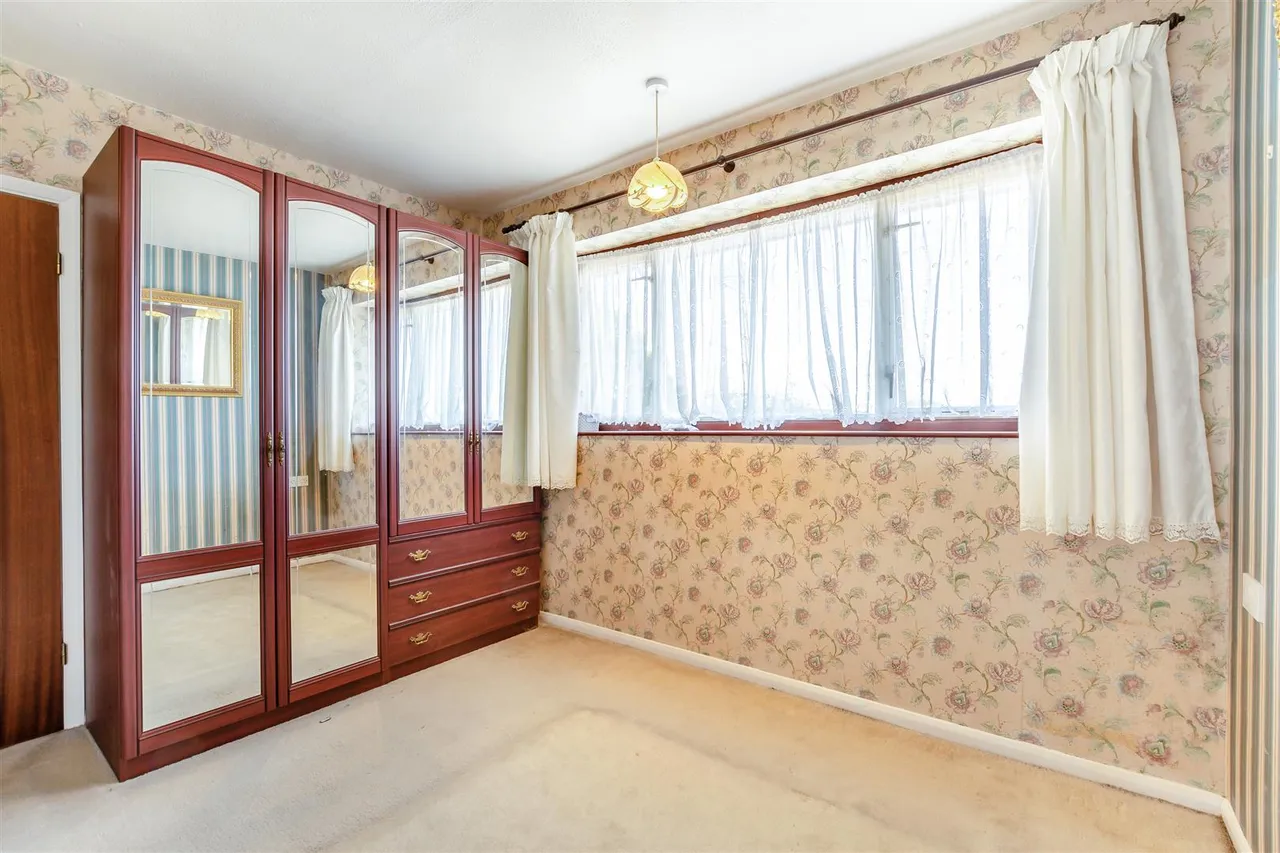 Plover Road, Larkfield, photo 9