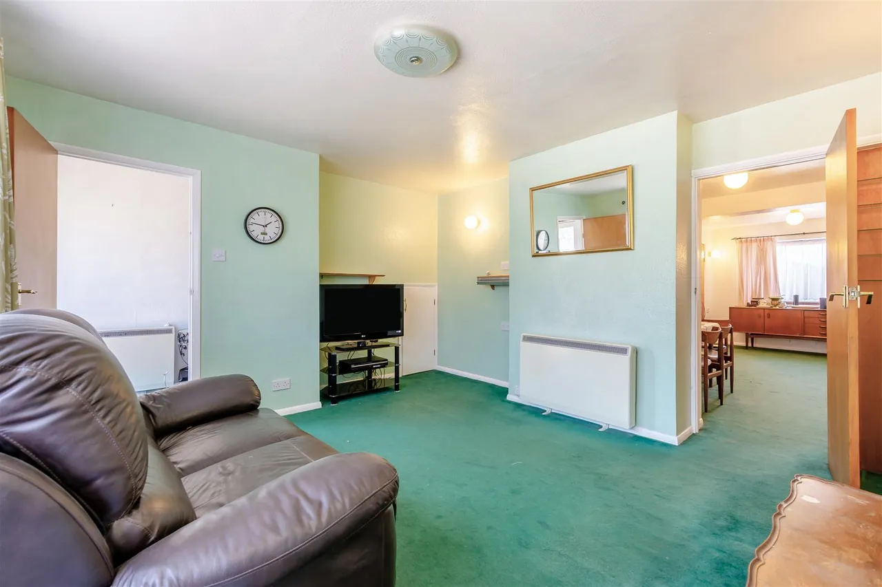 Plover Road, Larkfield, photo 7