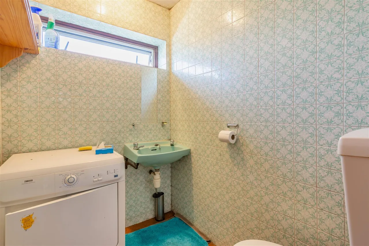 Plover Road, Larkfield, photo 8