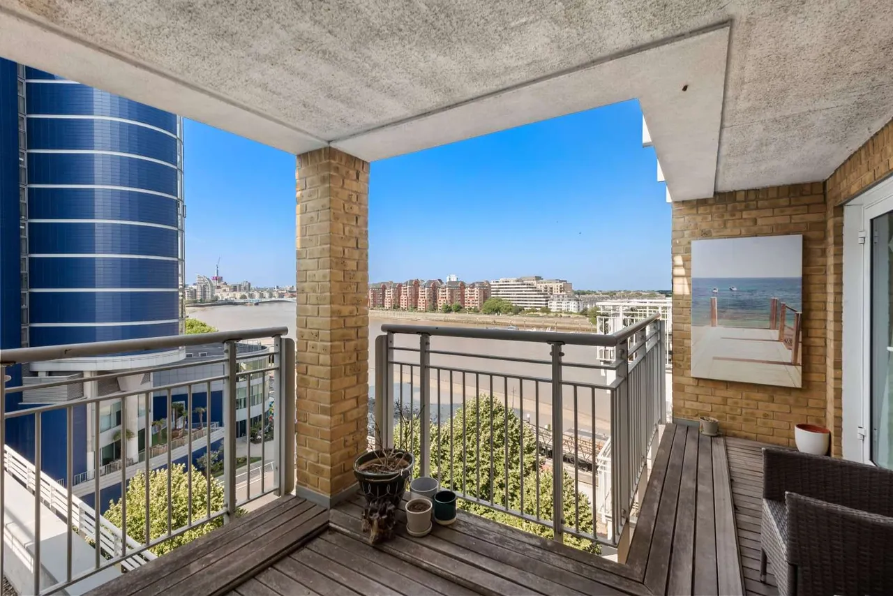 Oyster Wharf, 18 Lombard Road, London, SW11 3RT, photo 6