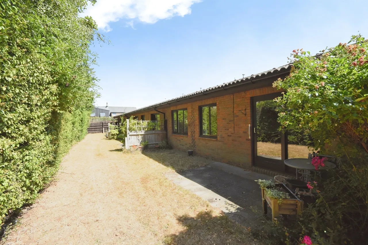 Uplands Road, Warley, CM14, photo 2