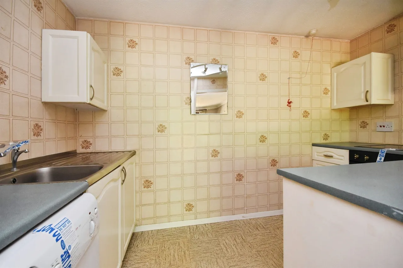 Uplands Road, Warley, CM14, photo 6