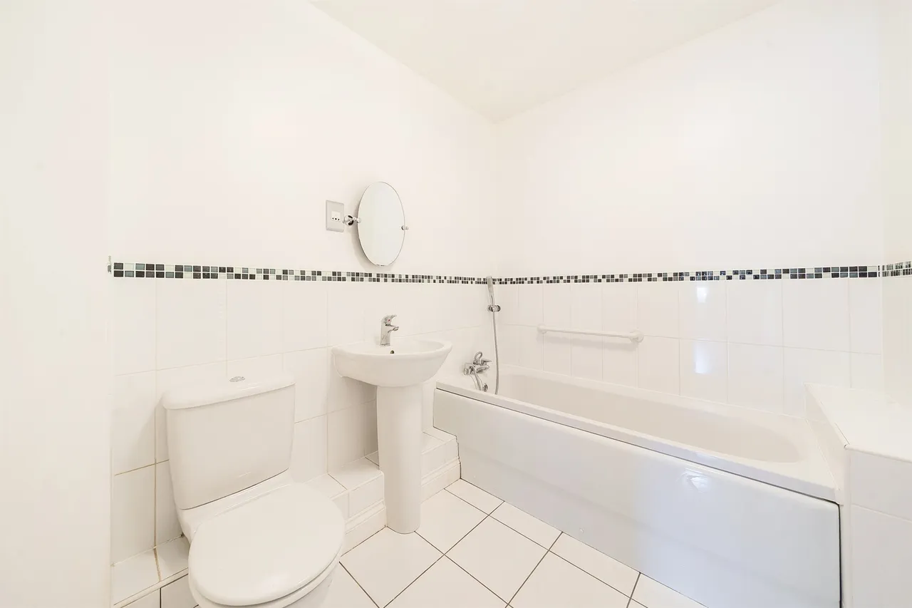 Shoppenhangers Road, Maidenhead, photo 10