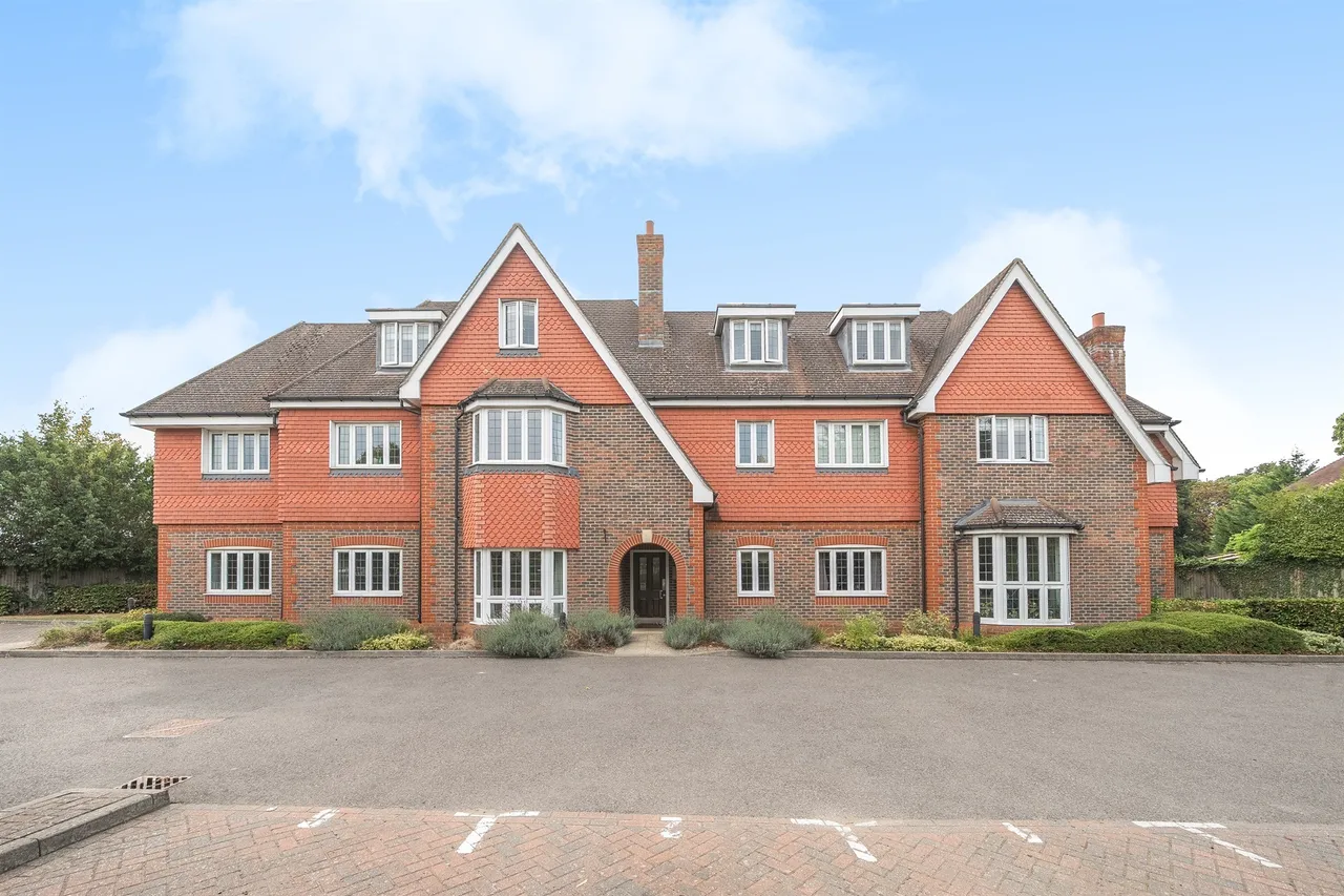 2 bed flat for sale — Shoppenhangers Road, Maidenhead