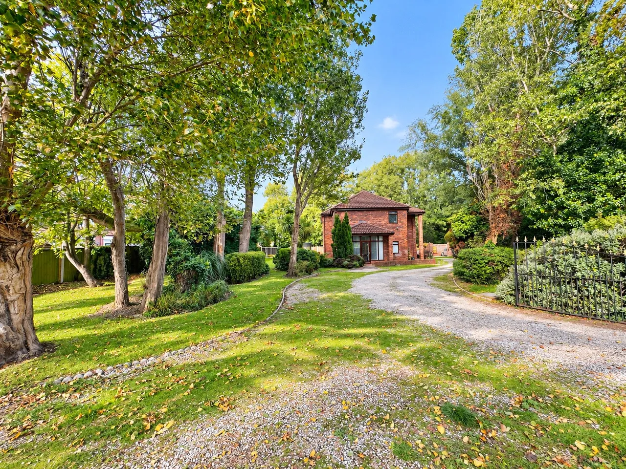 Saughall Massie Road, Upton, CH49, photo 20