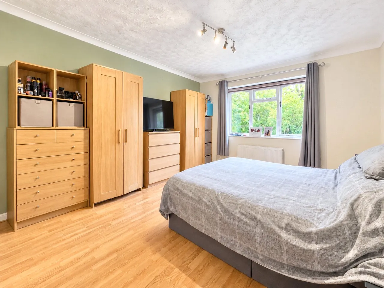 Saughall Massie Road, Upton, CH49, photo 14