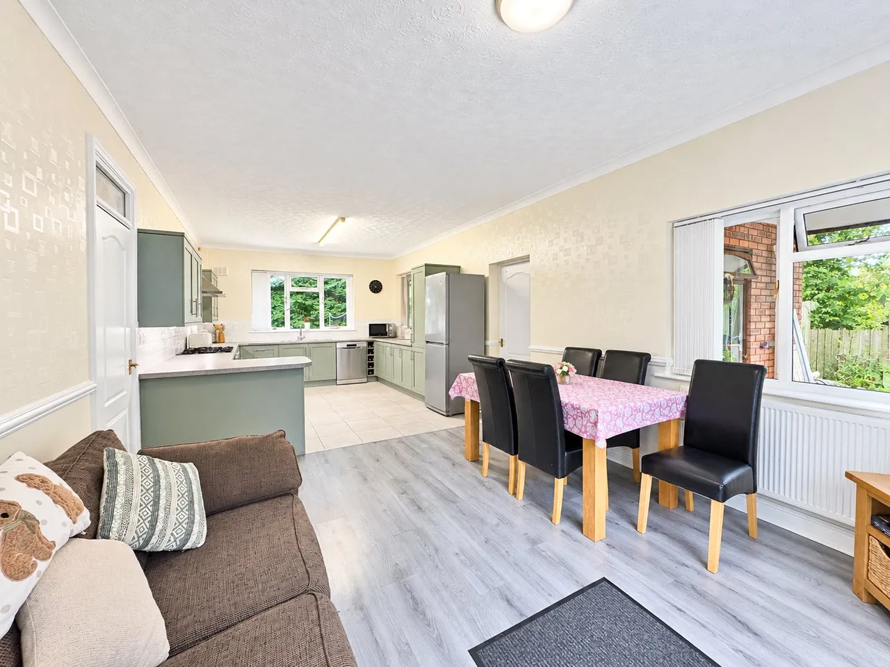 Saughall Massie Road, Upton, CH49, photo 6