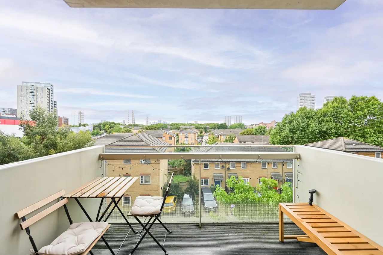 Flat 13, 43 Devons Road, London, photo 5