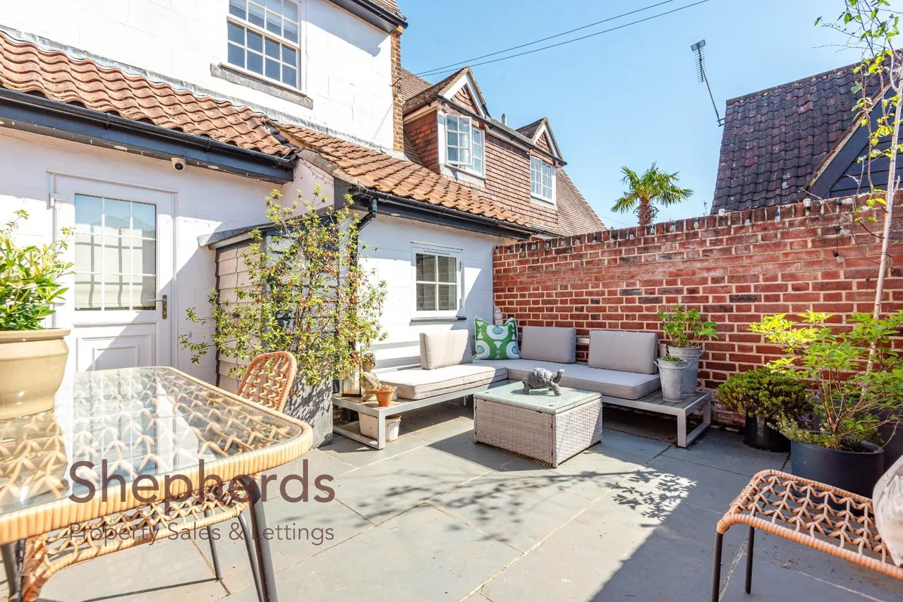 The Square, Wormley, EN10, photo 26