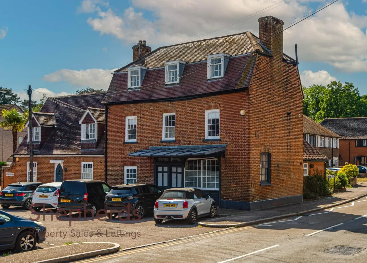 The Square, Wormley, EN10, photo 24