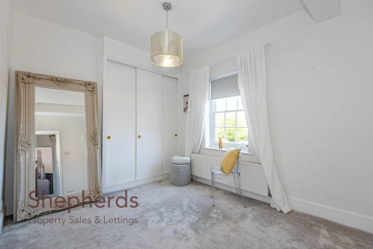 The Square, Wormley, EN10, photo 17