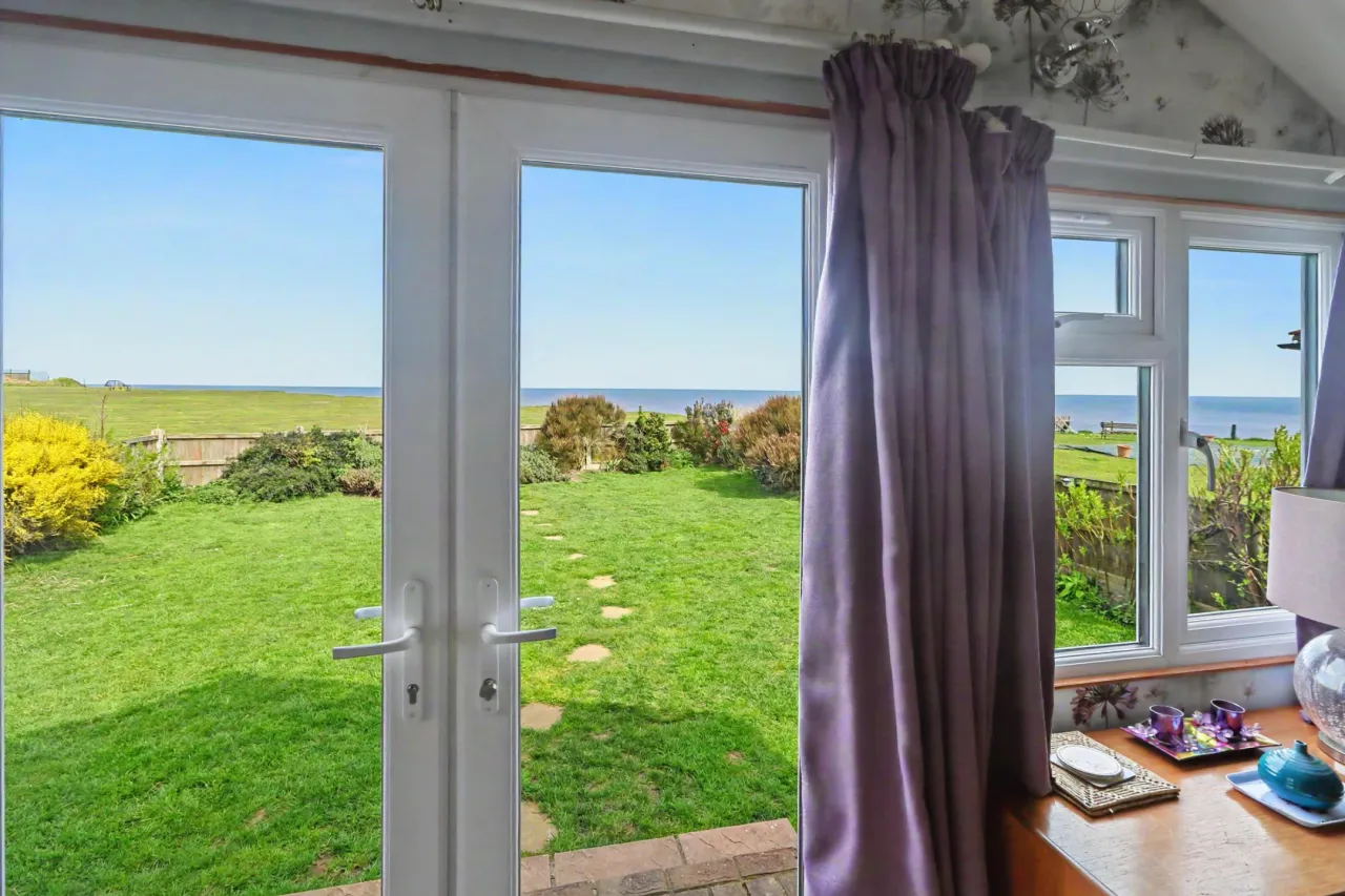 Scratby Crescent, Scratby, photo 16
