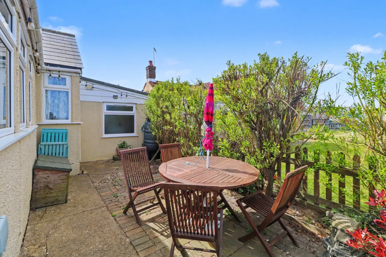 Scratby Crescent, Scratby, photo 13