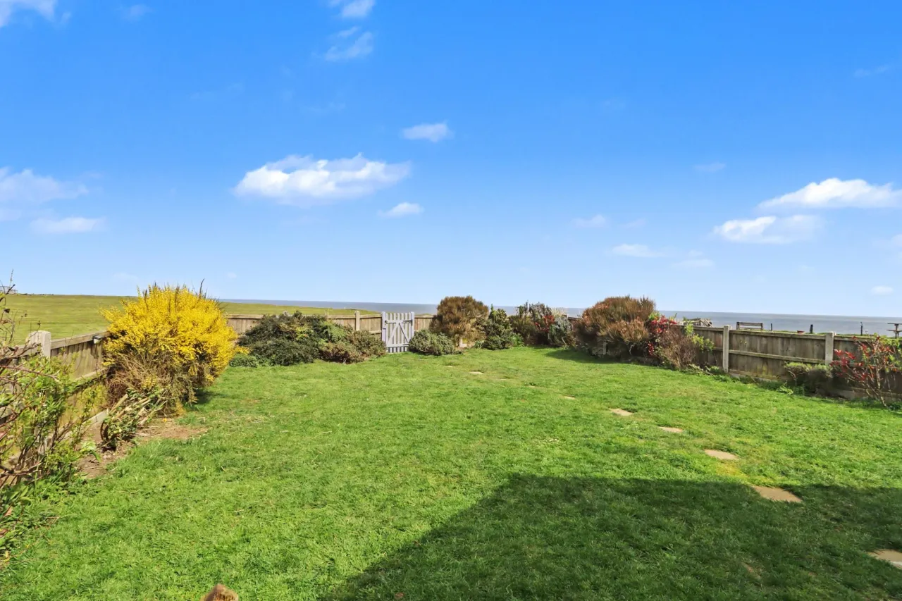 Scratby Crescent, Scratby, photo 14