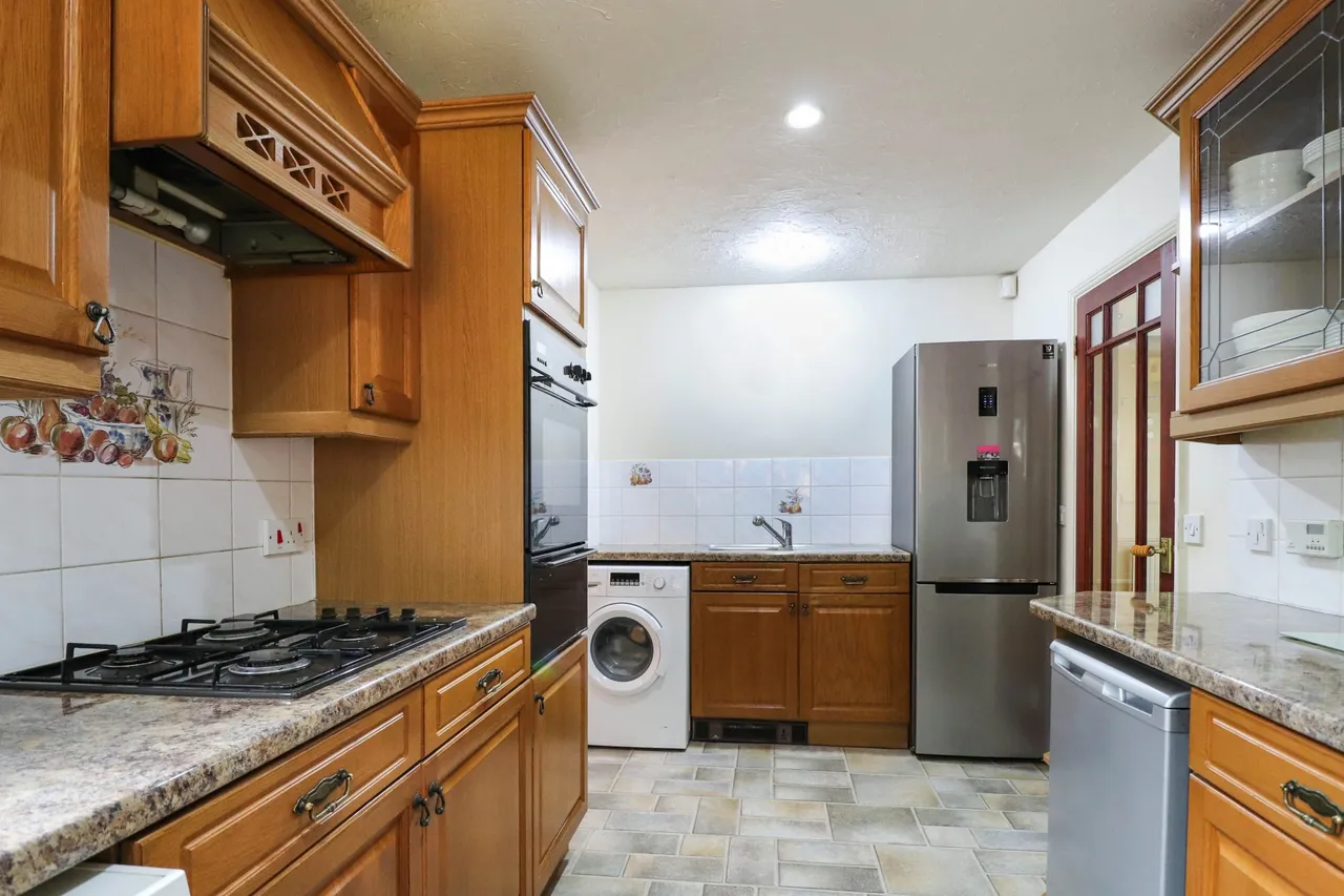 Wheatlands, Chells Manor, SG2, photo 6