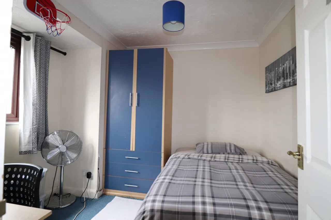 Wheatlands, Chells Manor, SG2, photo 11