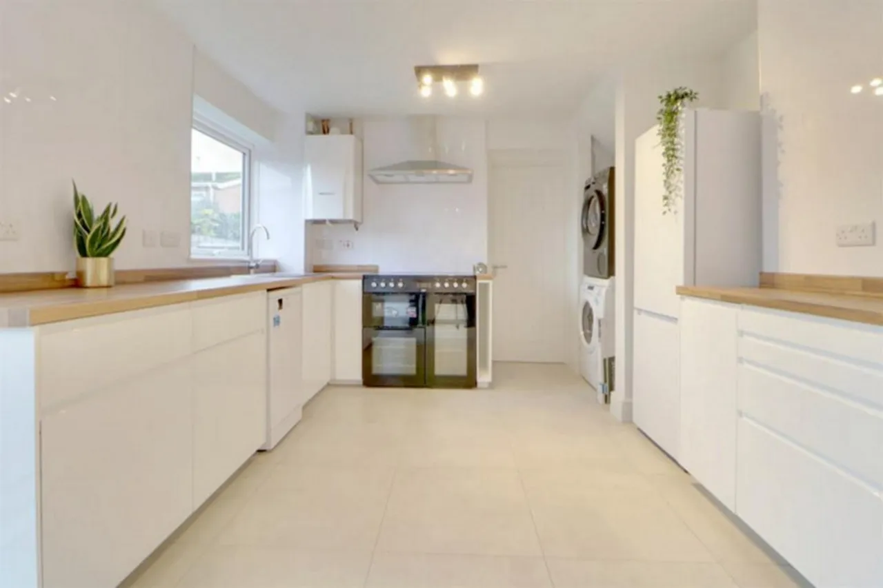 Ravens Court, Ely, CB6, photo 8