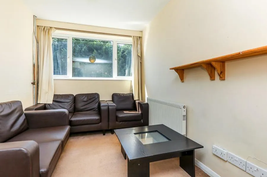 Queens Drive, Guildford, GU2, photo 3
