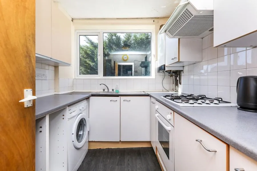 Queens Drive, Guildford, GU2, photo 5