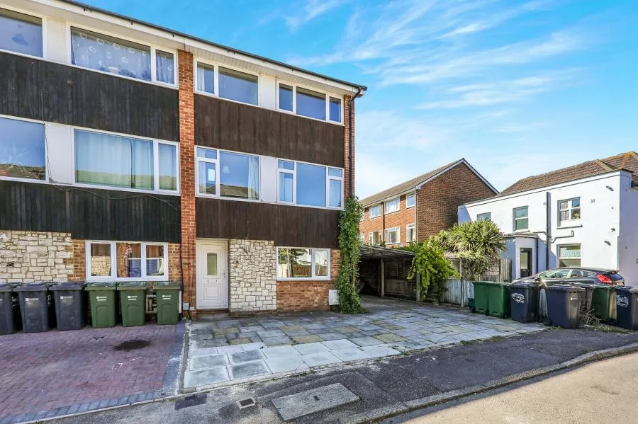 1 bed property to rent, Queens Drive, Guildford, GU2