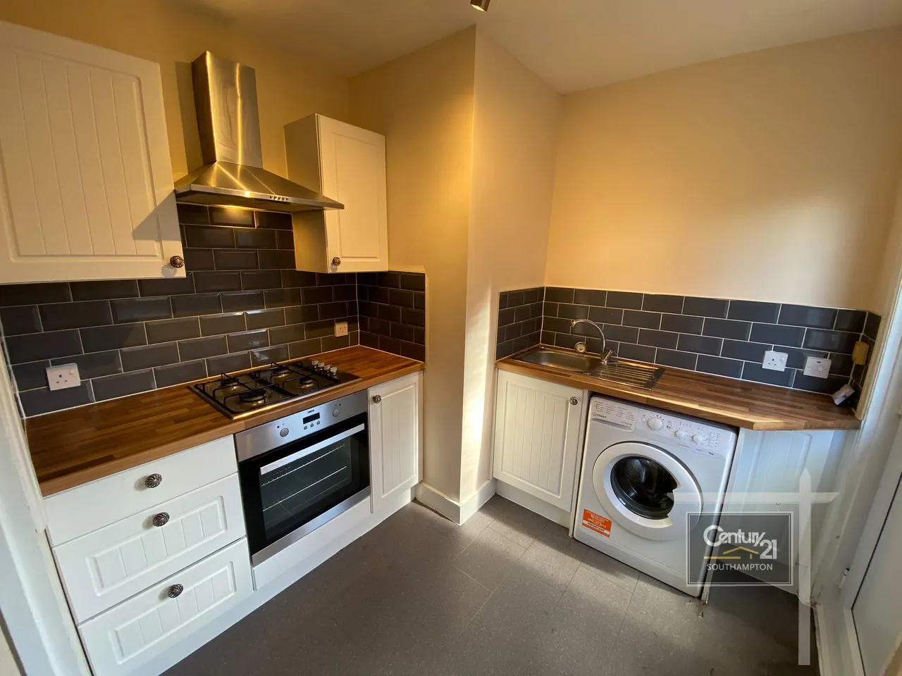 Knighton Road, Southampton, SO19, photo 2