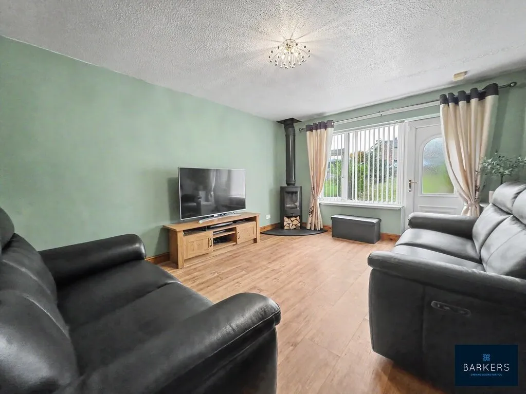 Huddersfield Road, Birstall, WF17, photo 4