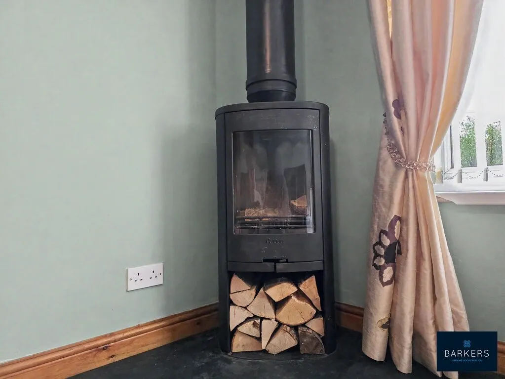 Huddersfield Road, Birstall, WF17, photo 7