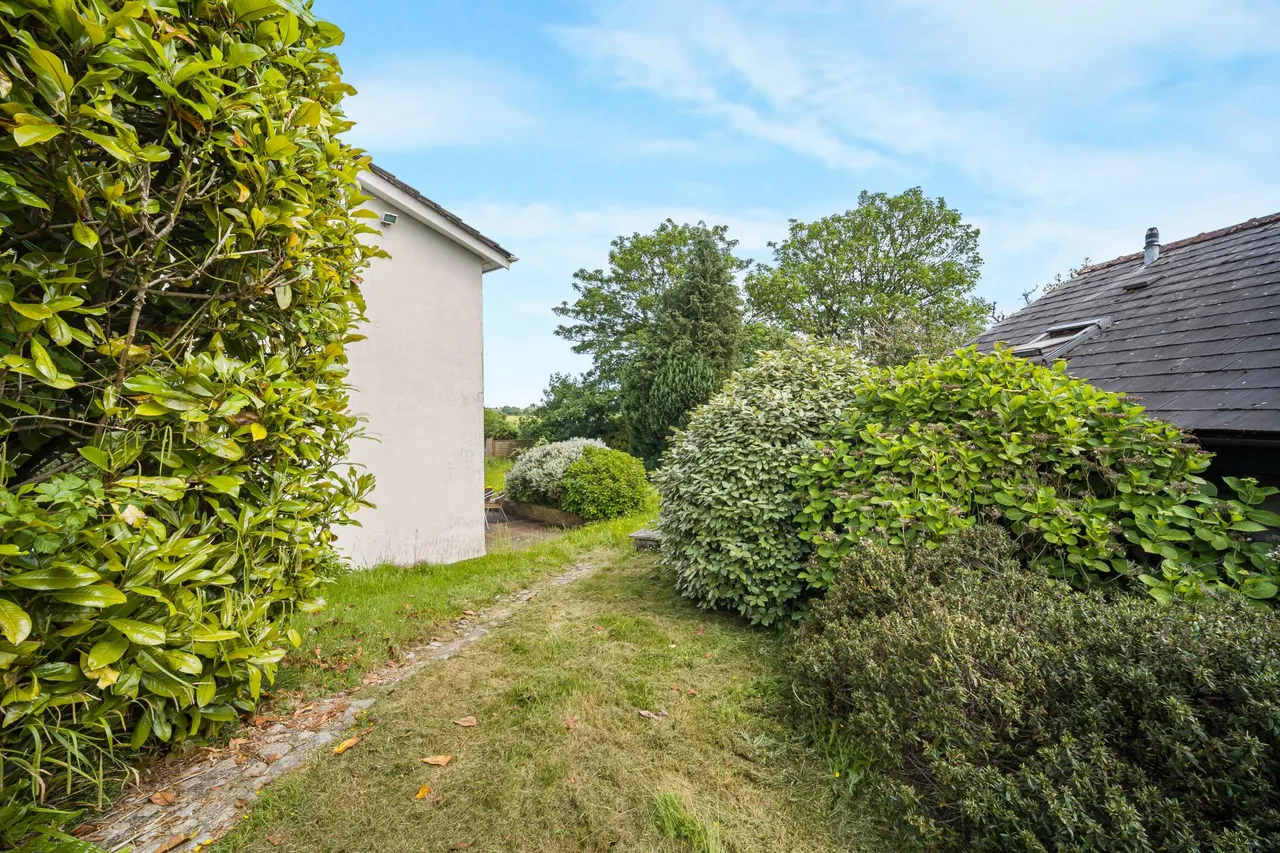 Cowbridge Road, Cardiff, CF5, photo 29