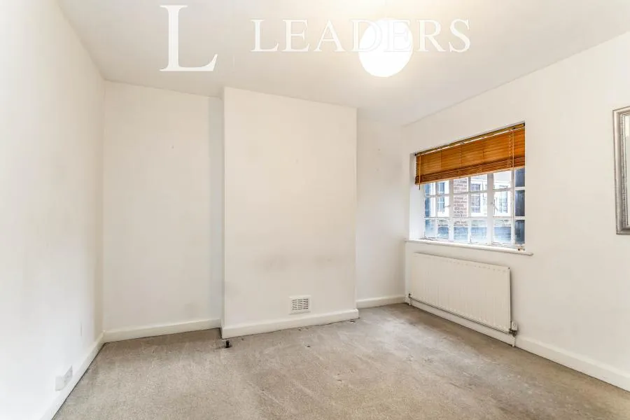 Brighton Road, South Croydon, CR2, photo 6