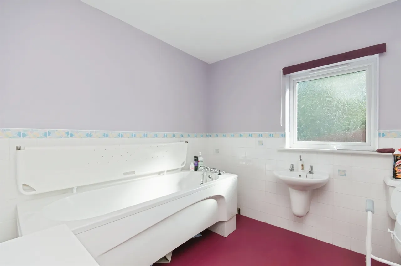Camber Close, Bexhill-On-Sea, TN40, photo 15